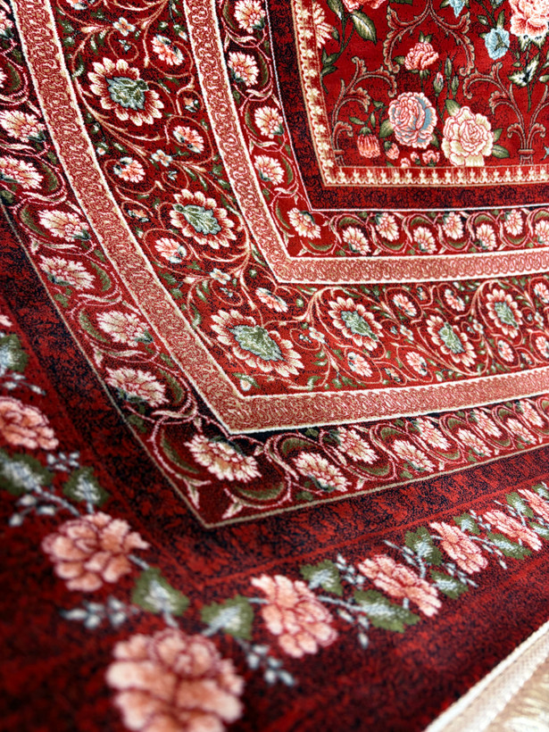 خرید اقساطی فرش لاکی
